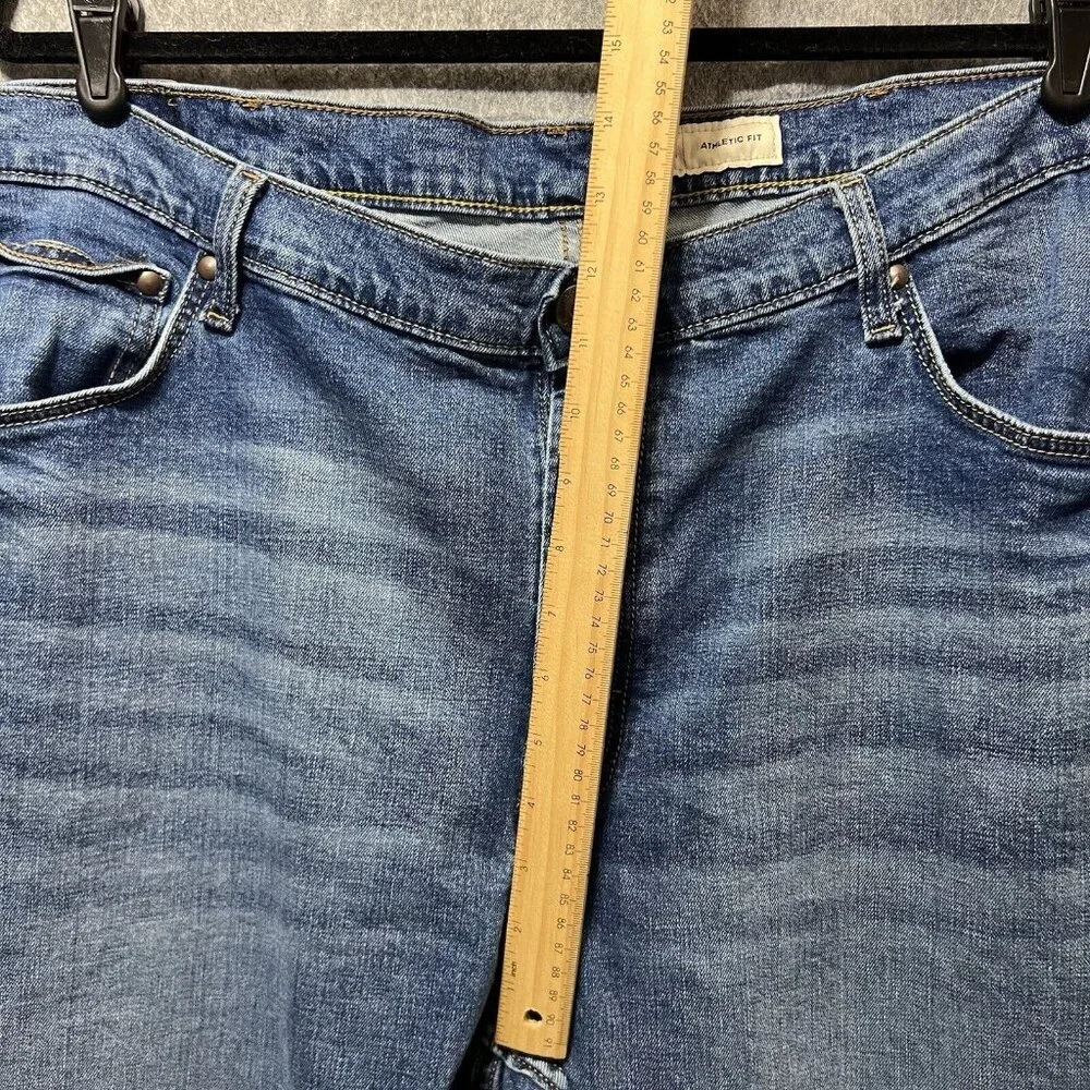 Wrangler Jeans Mens 40x30‎ Athletic Fit Blue Medium Wash